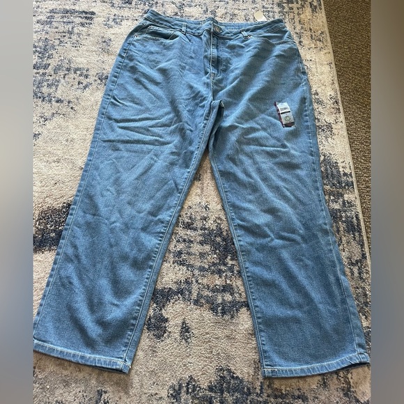 Womens no boundaries juniors high rise mom jeans size 19 - Picture 1 of 1